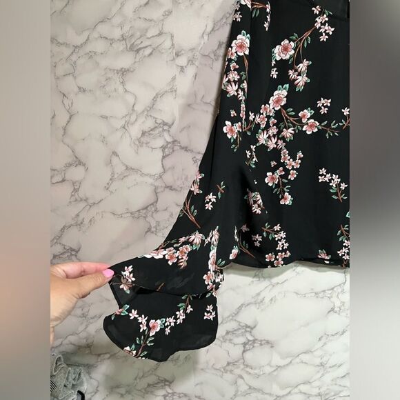 Jack by BB Dakota Floral Blouse Size S - Picture 2 of 7